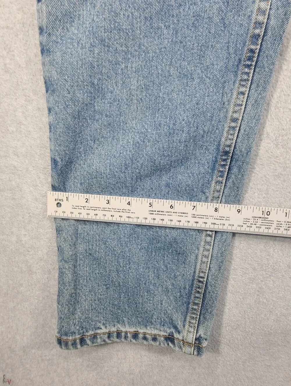 Vintage 90s Levi's Men's 556 Guys Fit Jeans Women 14 34x31 Medium Straight USA